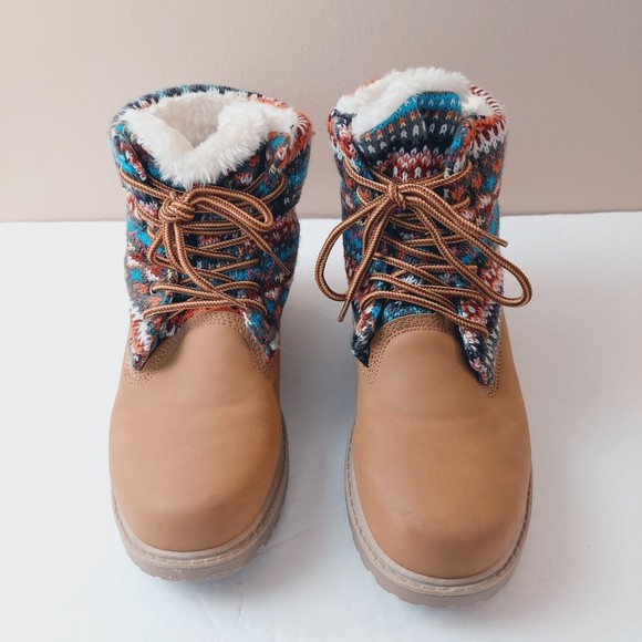 Olivia Miller Womens Sz 7 Lace Up Tan Ankle Booties Sweater Top Fashion Shoe - Picture 3 of 13